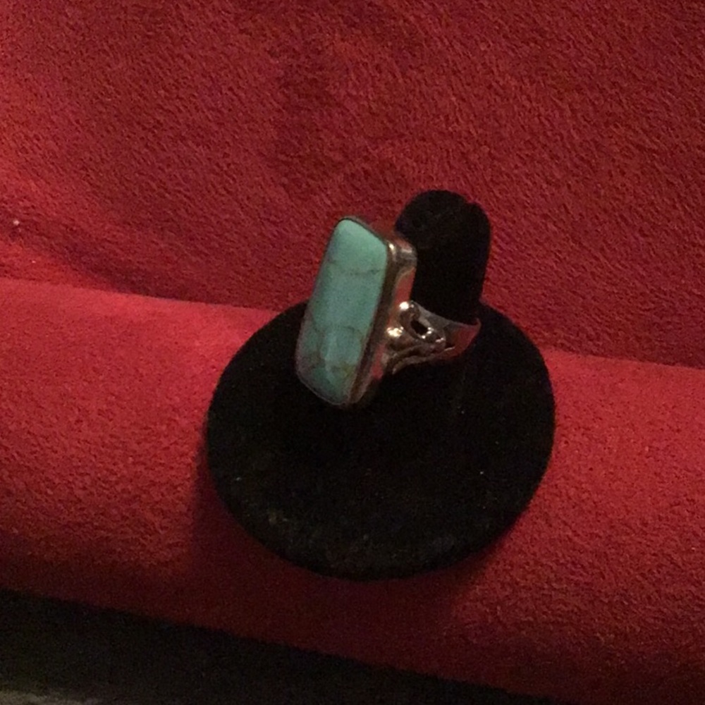 BEAUTIFUL VINTAGE STERLING SILVER TURQUOISE RING